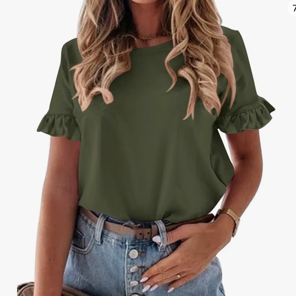 PRETTYGARDEN - Flutter Sleeve Blouse NWT!